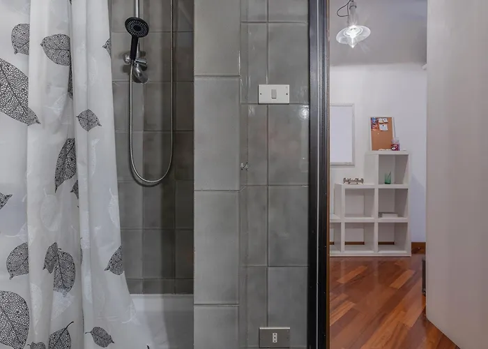 Apartment Guesthost - Bright - Your Nest In Bologna