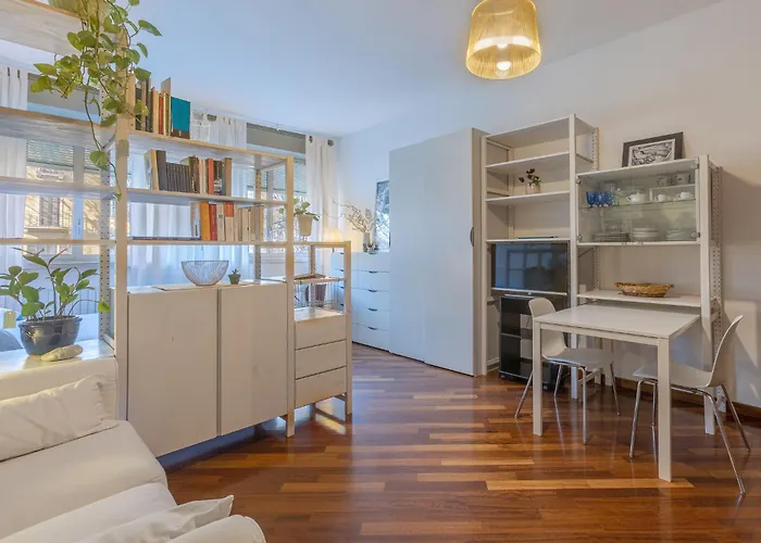 Guesthost - Bright - Your Nest In Appartement *