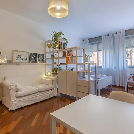 Guesthost - Bright - Your Nest In Bologna
