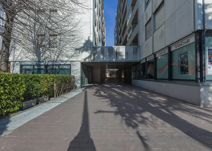 Guesthost - Bright - Your Nest In Bolonia